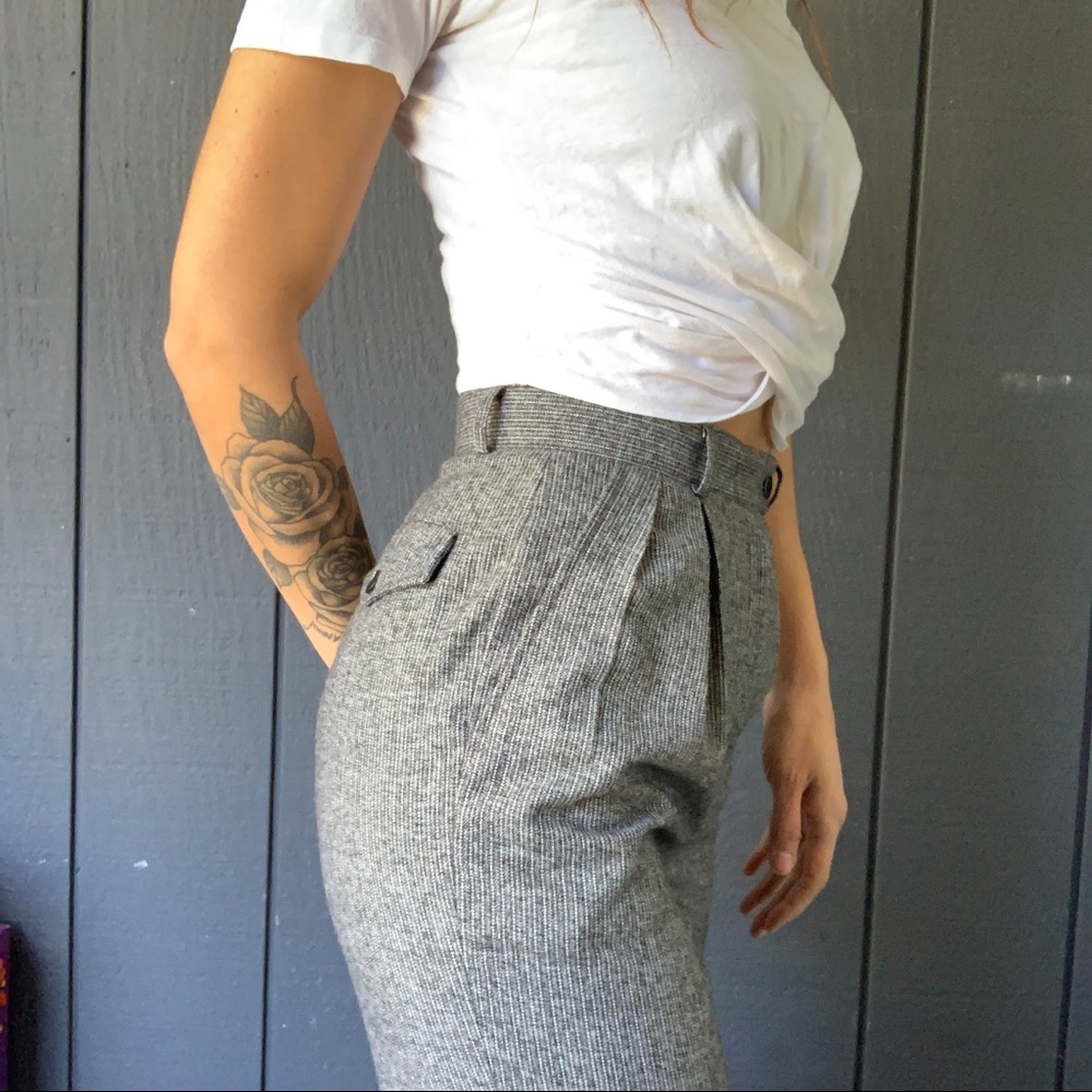 SOLD!!Vintage T.R. Bentley grey pinstripe pleated pant Sz 7/8 - Picture 5 of 6